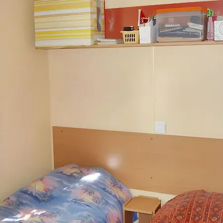 Holiday home A Avec Piscine Partagee Et Vue Montagne *